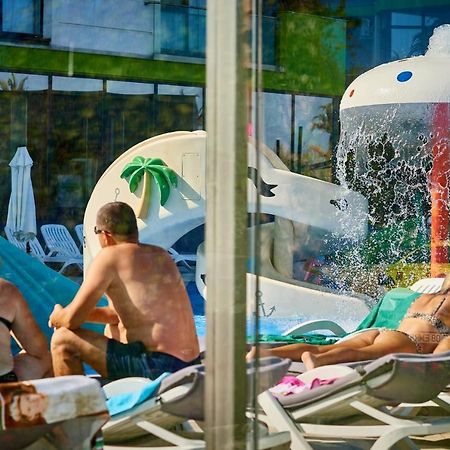 Nasty 24 Aparthotel Pool & Spa Mamaia Nord Нэводари Экстерьер фото